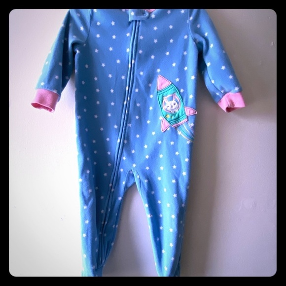 Carter’s Footie Pajamas 24 months - Picture 9 of 16